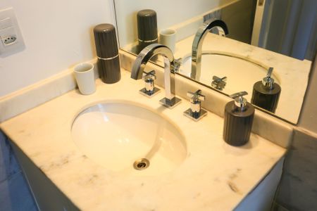 Apartamento para alugar com 160m², 3 quartos e 3 vagas Apartamento para alugar com 160m², 3 quartos e 3 vagasBanheiro da Suíte 1