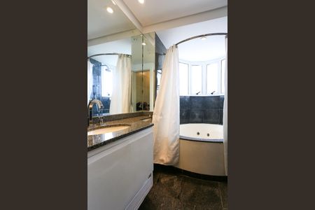 Apartamento para alugar com 160m², 3 quartos e 3 vagas Apartamento para alugar com 160m², 3 quartos e 3 vagasBanheiro da Suíte 3