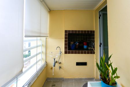 Apartamento para alugar com 160m², 3 quartos e 3 vagas Apartamento para alugar com 160m², 3 quartos e 3 vagasVaranda