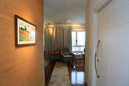 Apartamento para alugar com 160m², 3 quartos e 3 vagas Apartamento para alugar com 160m², 3 quartos e 3 vagashall