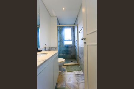 Apartamento para alugar com 160m², 3 quartos e 3 vagas Apartamento para alugar com 160m², 3 quartos e 3 vagasBanheiro da Suíte 2