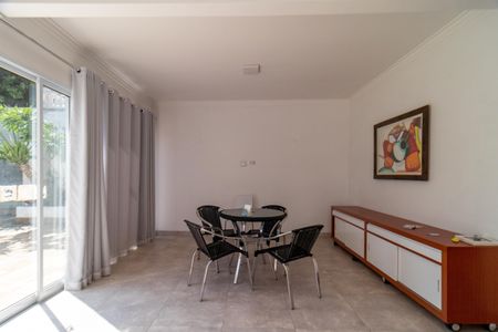 Casa para alugar com 350m², 4 quartos e 5 vagas Casa para alugar com 350m², 4 quartos e 5 vagasSala 2