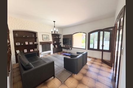 Casa de condomínio à venda com 4000m², 4 quartos e 6 vagasSala