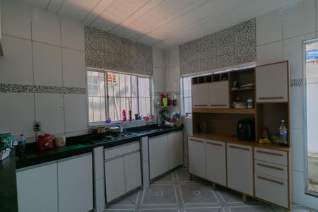 Casa à venda com 209m², 5 quartos e 2 vagas