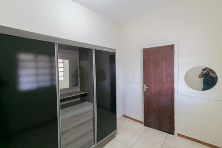 Casa à venda com 209m², 5 quartos e 2 vagas
