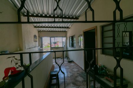 Casa à venda com 209m², 5 quartos e 2 vagas