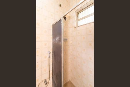 Apartamento à venda com 120m², 2 quartos e sem vaga Apartamento à venda com 120m², 2 quartos e sem vagaBanheiro de serviço