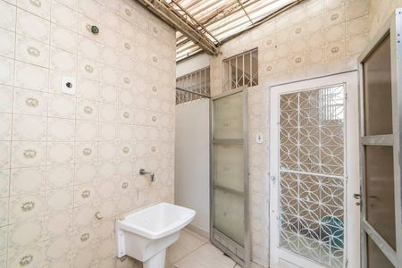 Apartamento à venda com 120m², 2 quartos e sem vaga Apartamento à venda com 120m², 2 quartos e sem vagaÁrea de Serviço