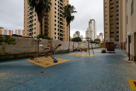 Apartamento à venda com 63m², 2 quartos e 1 vaga Apartamento à venda com 63m², 2 quartos e 1 vagaÁrea comum - Playground