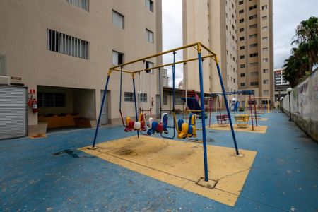 Apartamento à venda com 63m², 2 quartos e 1 vaga Apartamento à venda com 63m², 2 quartos e 1 vagaÁrea comum - Playground