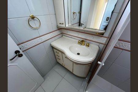 Apartamento à venda com 63m², 2 quartos e 1 vaga Apartamento à venda com 63m², 2 quartos e 1 vagaBanheiro