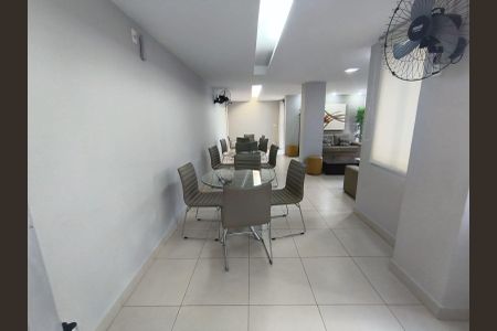 Apartamento à venda com 55m², 2 quartos e 1 vagaSala