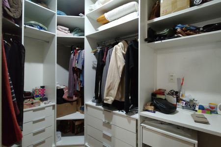 Apartamento para alugar com 85m², 2 quartos e 1 vaga Apartamento para alugar com 85m², 2 quartos e 1 vagaCloset da suíte 1