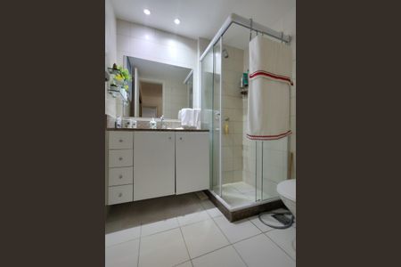 Apartamento para alugar com 85m², 2 quartos e 1 vagaBanheiro da Suíte