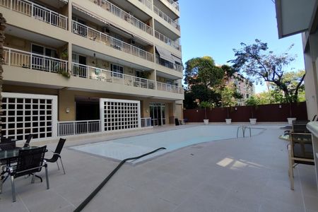 Apartamento para alugar com 85m², 2 quartos e 1 vaga Apartamento para alugar com 85m², 2 quartos e 1 vagaÁrea comum - Piscina