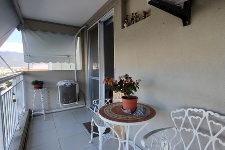 Apartamento para alugar com 85m², 2 quartos e 1 vaga Apartamento para alugar com 85m², 2 quartos e 1 vagaVaranda