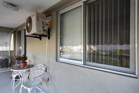 Apartamento para alugar com 85m², 2 quartos e 1 vaga Apartamento para alugar com 85m², 2 quartos e 1 vagaVaranda