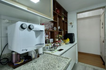 Apartamento para alugar com 85m², 2 quartos e 1 vaga Apartamento para alugar com 85m², 2 quartos e 1 vagaCozinha - Armários