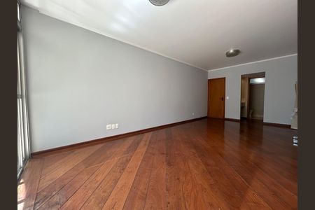 Apartamento à venda com 220m², 3 quartos e 2 vagas Apartamento à venda com 220m², 3 quartos e 2 vagasFoto 01