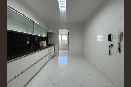 Apartamento à venda com 220m², 3 quartos e 2 vagas Apartamento à venda com 220m², 3 quartos e 2 vagasFoto 01