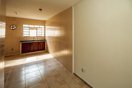 Sala de kitnet/studio para alugar com 1 quarto, 65m² em Glória, Belo Horizonte