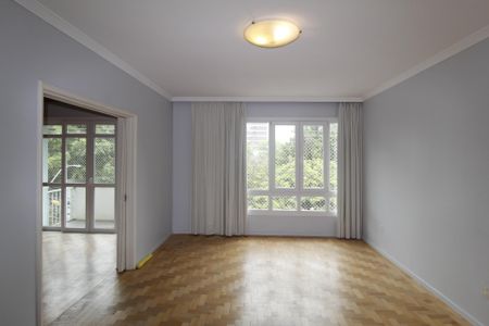 Sala 1 de apartamento para alugar com 4 quartos, 150m² em Rio Branco, Porto Alegre