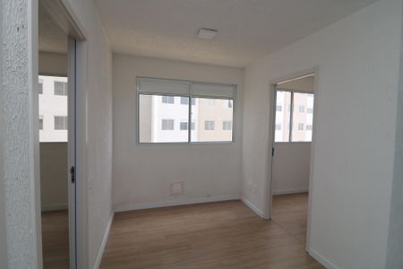 Sala de apartamento para alugar com 2 quartos, 34m² em Parque São Lourenço, São Paulo