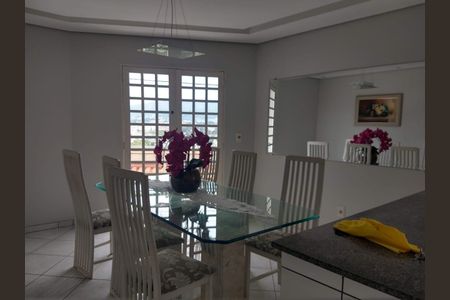 Foto 01 de casa à venda com 3 quartos, 319m² em Jardim Merci I, Jundiaí