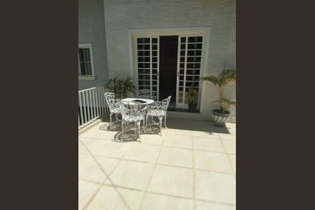 Foto 06 de casa à venda com 3 quartos, 265m² em Jardim Pacaembu, Jundiaí