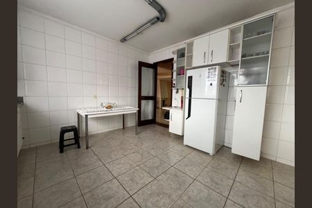 Casa à venda com 351m², 5 quartos e 6 vagas Casa à venda com 351m², 5 quartos e 6 vagasFoto 17