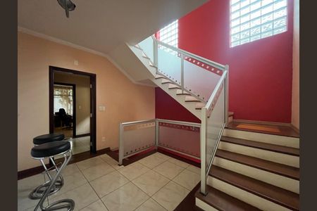 Casa à venda com 351m², 5 quartos e 6 vagas Casa à venda com 351m², 5 quartos e 6 vagasFoto 14