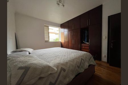 Casa à venda com 351m², 5 quartos e 6 vagas Casa à venda com 351m², 5 quartos e 6 vagasFoto 29