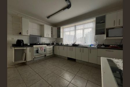 Casa à venda com 351m², 5 quartos e 6 vagas Casa à venda com 351m², 5 quartos e 6 vagasFoto 15