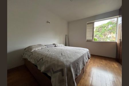 Casa à venda com 351m², 5 quartos e 6 vagas Casa à venda com 351m², 5 quartos e 6 vagasFoto 28