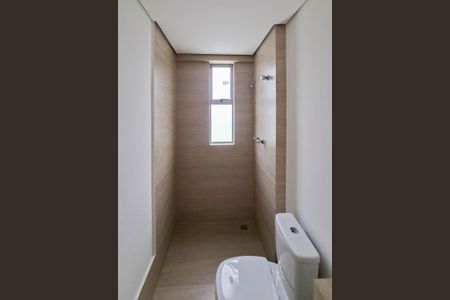 Apartamento à venda com 67m², 2 quartos e 2 vagas Apartamento à venda com 67m², 2 quartos e 2 vagasBanheiro da Suíte