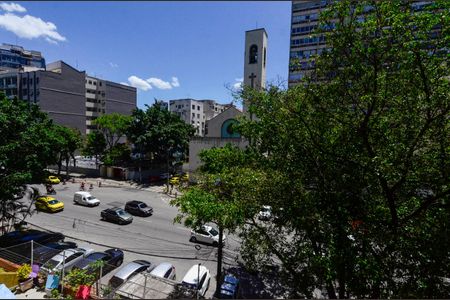 Apartamento à venda com 90m², 3 quartos e 1 vaga Apartamento à venda com 90m², 3 quartos e 1 vagaSala