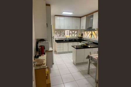 Casa à venda com 221m², 3 quartos e 2 vagas Casa à venda com 221m², 3 quartos e 2 vagasFoto 14