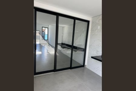 Casa à venda com 99m², 3 quartos e 2 vagas Casa à venda com 99m², 3 quartos e 2 vagasFoto 04