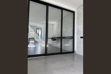 Casa à venda com 99m², 3 quartos e 2 vagas Casa à venda com 99m², 3 quartos e 2 vagasFoto 03
