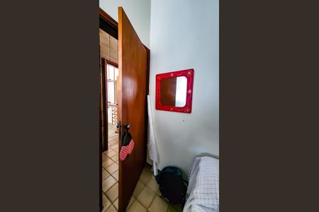 Casa à venda com 450m², 5 quartos e 2 vagas Casa à venda com 450m², 5 quartos e 2 vagasQuarto de Serviço