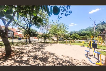 Casa à venda com 450m², 5 quartos e 2 vagas Casa à venda com 450m², 5 quartos e 2 vagasPraça Pública na frente