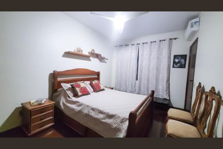 Casa à venda com 450m², 5 quartos e 2 vagas Casa à venda com 450m², 5 quartos e 2 vagasQuarto 2