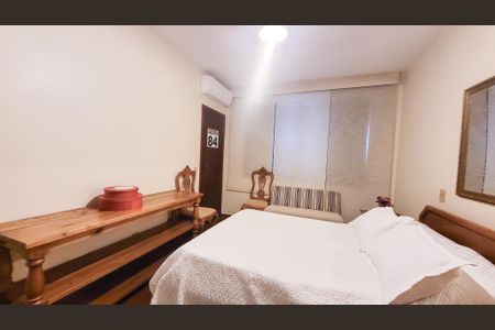 Casa à venda com 450m², 5 quartos e 2 vagas Casa à venda com 450m², 5 quartos e 2 vagasQuarto 1