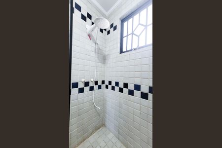 Casa à venda com 450m², 5 quartos e 2 vagas Casa à venda com 450m², 5 quartos e 2 vagasBanheiro Social