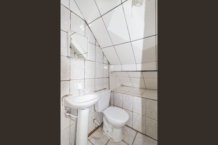 Banheiro de casa para alugar com 1 quarto, 30m² em Vila Yolanda, Osasco