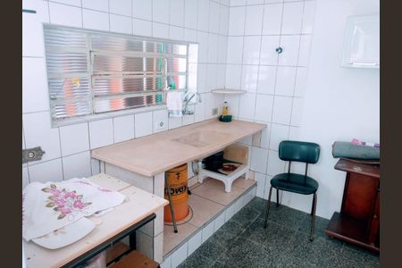 Casa à venda com 346m², 5 quartos e 4 vagas Casa à venda com 346m², 5 quartos e 4 vagasFoto 24