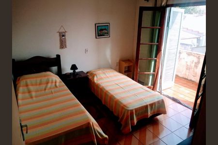 Casa à venda com 346m², 5 quartos e 4 vagas Casa à venda com 346m², 5 quartos e 4 vagasFoto 56