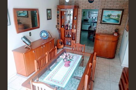 Casa à venda com 346m², 5 quartos e 4 vagas Casa à venda com 346m², 5 quartos e 4 vagasFoto 18