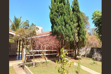 Casa de condomínio à venda com 182m², 3 quartos e 3 vagas Casa de condomínio à venda com 182m², 3 quartos e 3 vagasFoto 01