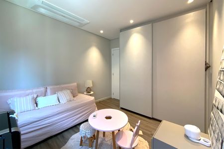 Apartamento à venda com 150m², 4 quartos e 4 vagas Apartamento à venda com 150m², 4 quartos e 4 vagasSuite 2